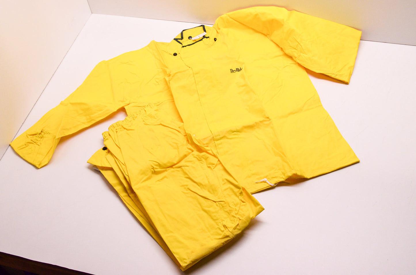 New Neese Dry Rider Yellow Foul Weather Gear Jacket & Pants Size Medium NOS