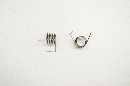 New OEM Husqvarna Spring QTY 2 322 323 325 326 327 NOS