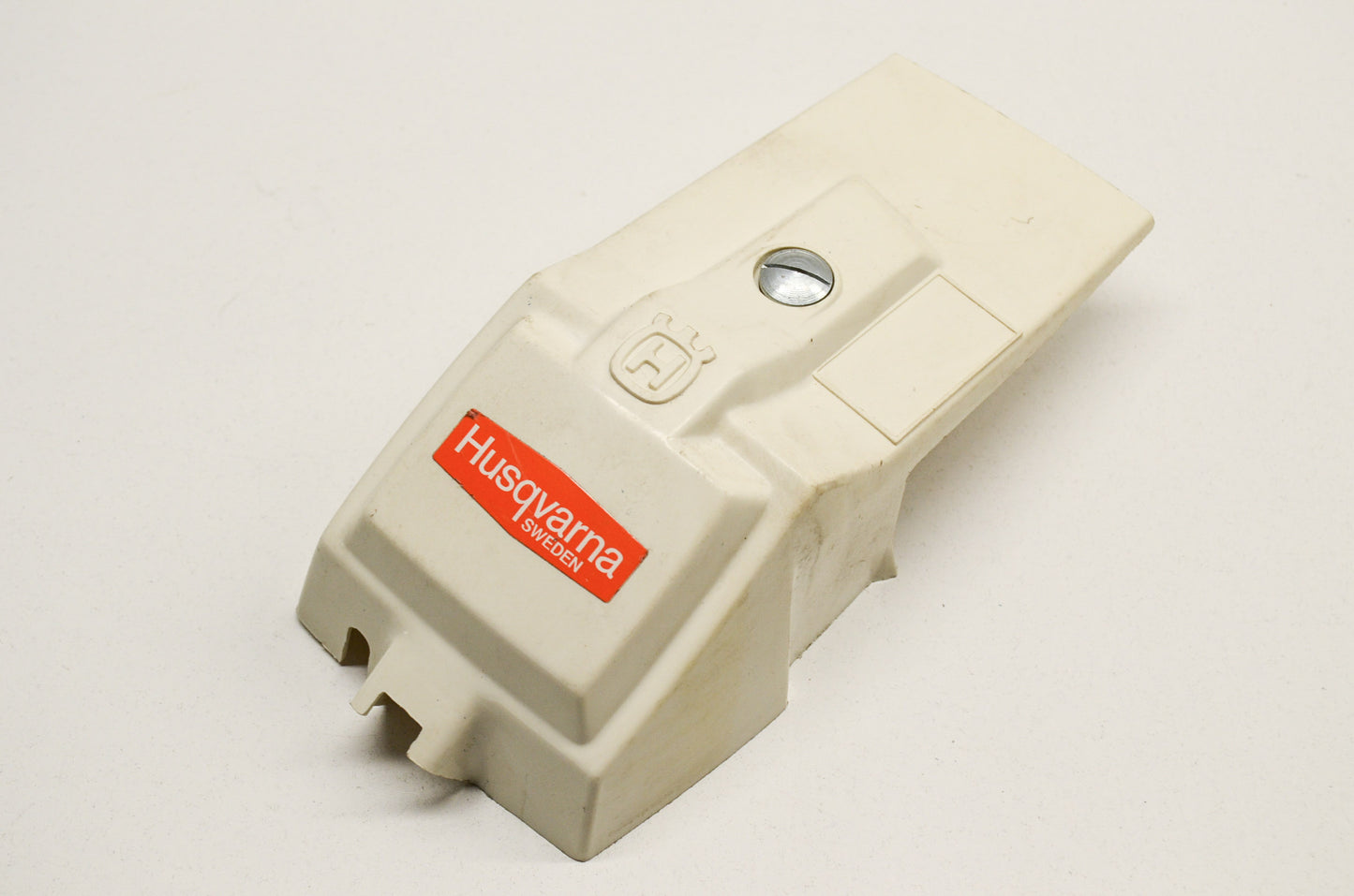 Cover White NOS