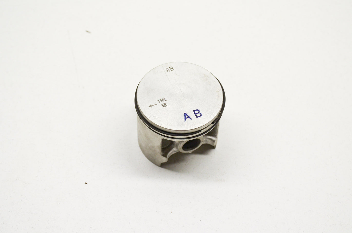 New OEM Husqvarna Piston 395 NOS