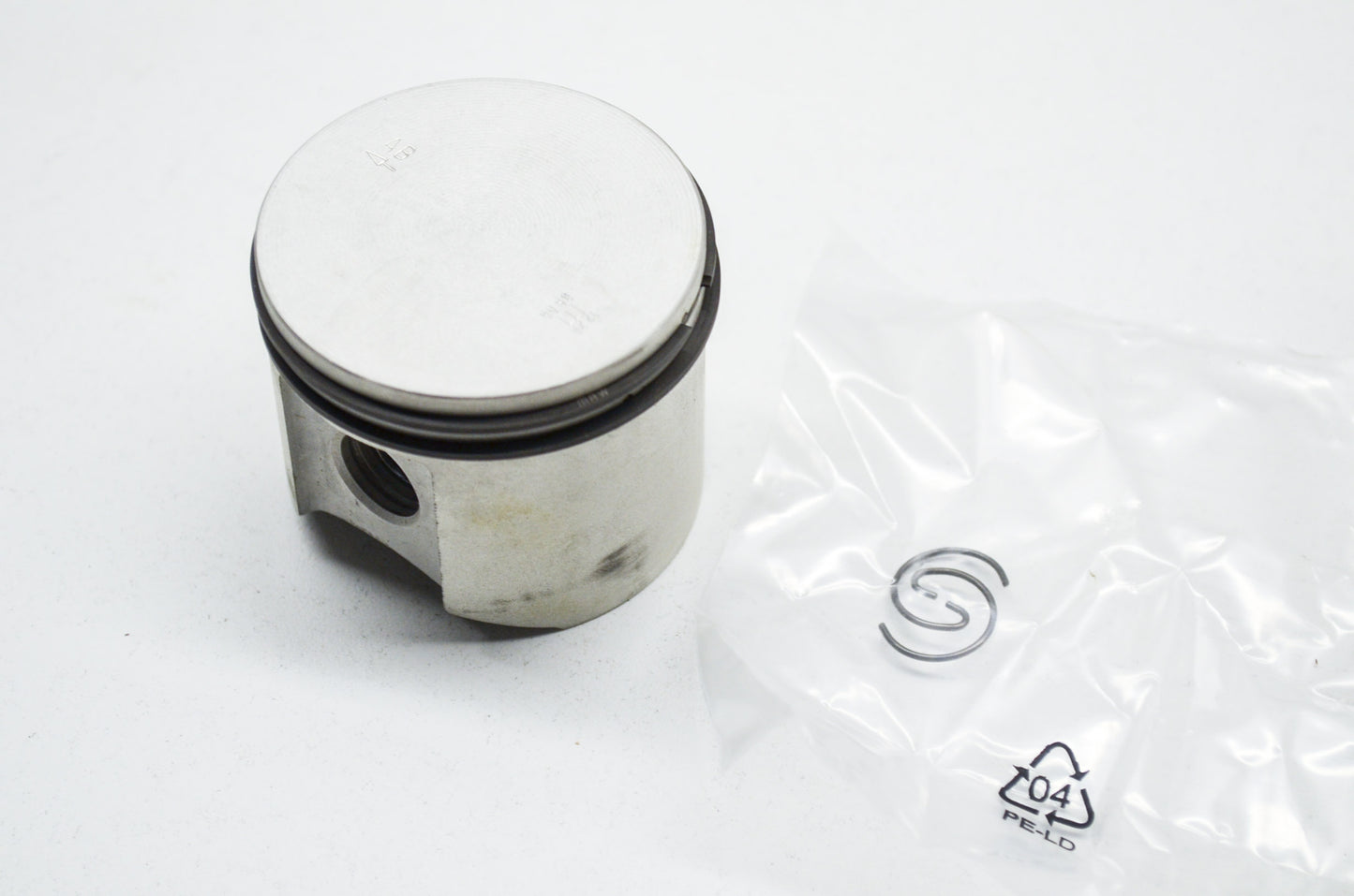 OEM Husqvarna 537-42-02-02 Piston Assembly 385 390 NOS