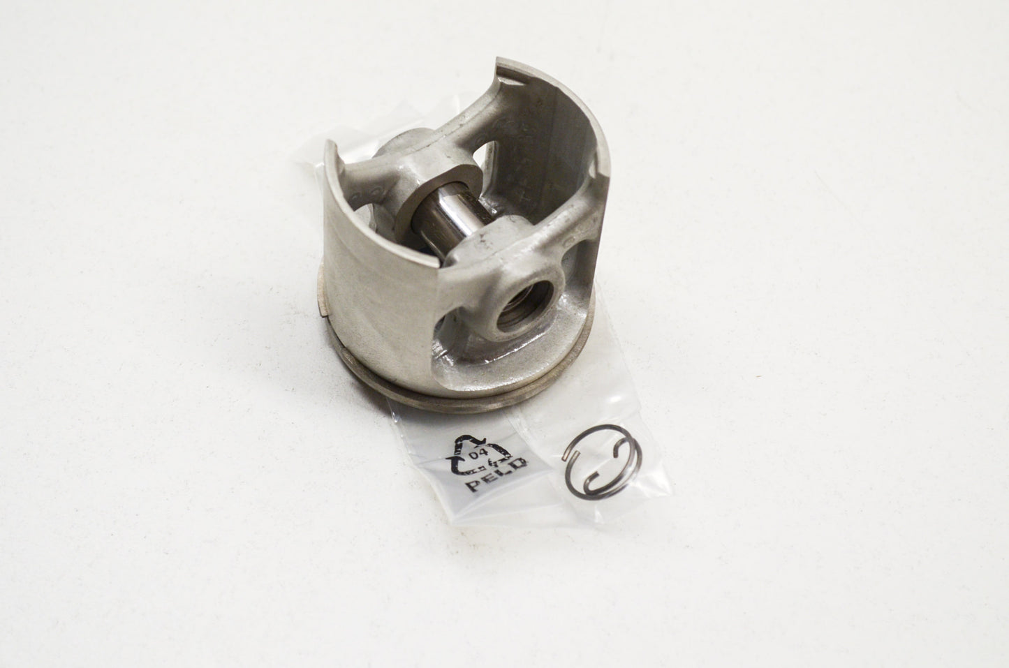 New OEM Husqvarna Piston 262 NOS