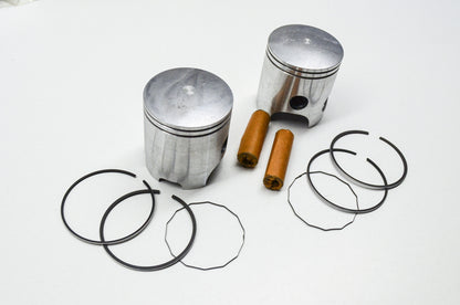 Piston Set Yamaha RD-400 Size S-4 Missing C-Clips NOS