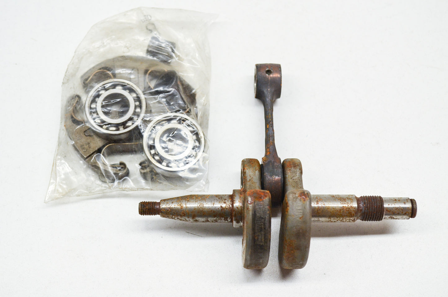 Crankshaft Replacement w/ Clutch 362 365 372 EPA NOS