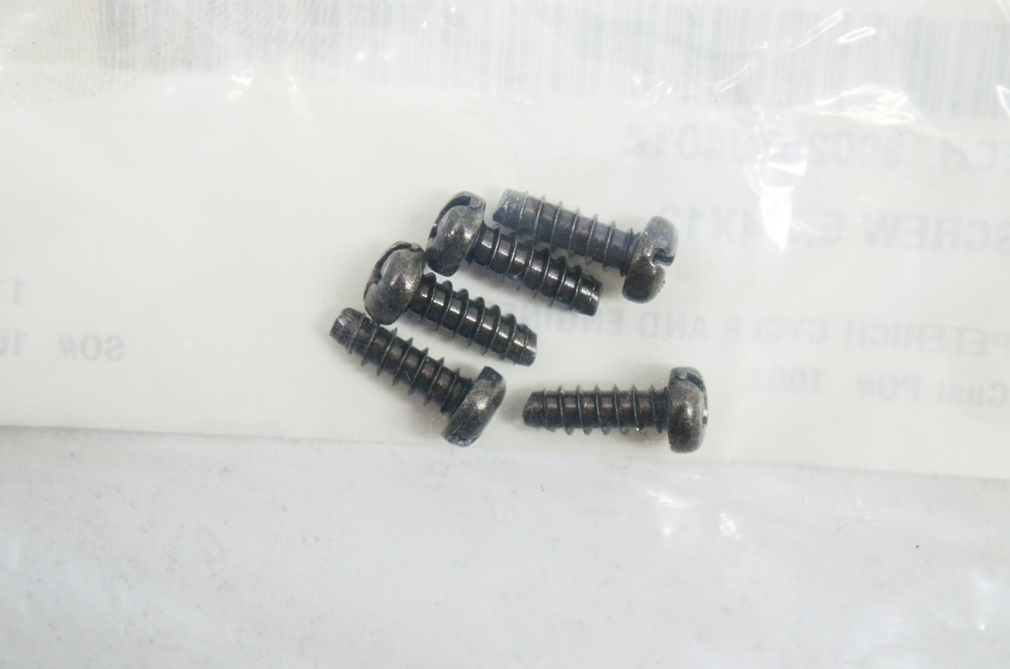 New OEM Echo Screw QTY 5 CS 305 330 340 345 360 GT 200 NOS