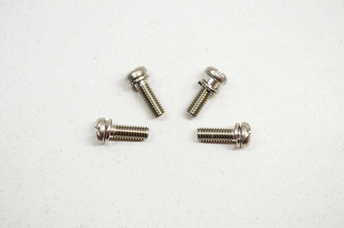 New OEM Echo Screw QTY 4 BRD 280 CS 301 306 330 346 ES 230 GT 200 251 NOS