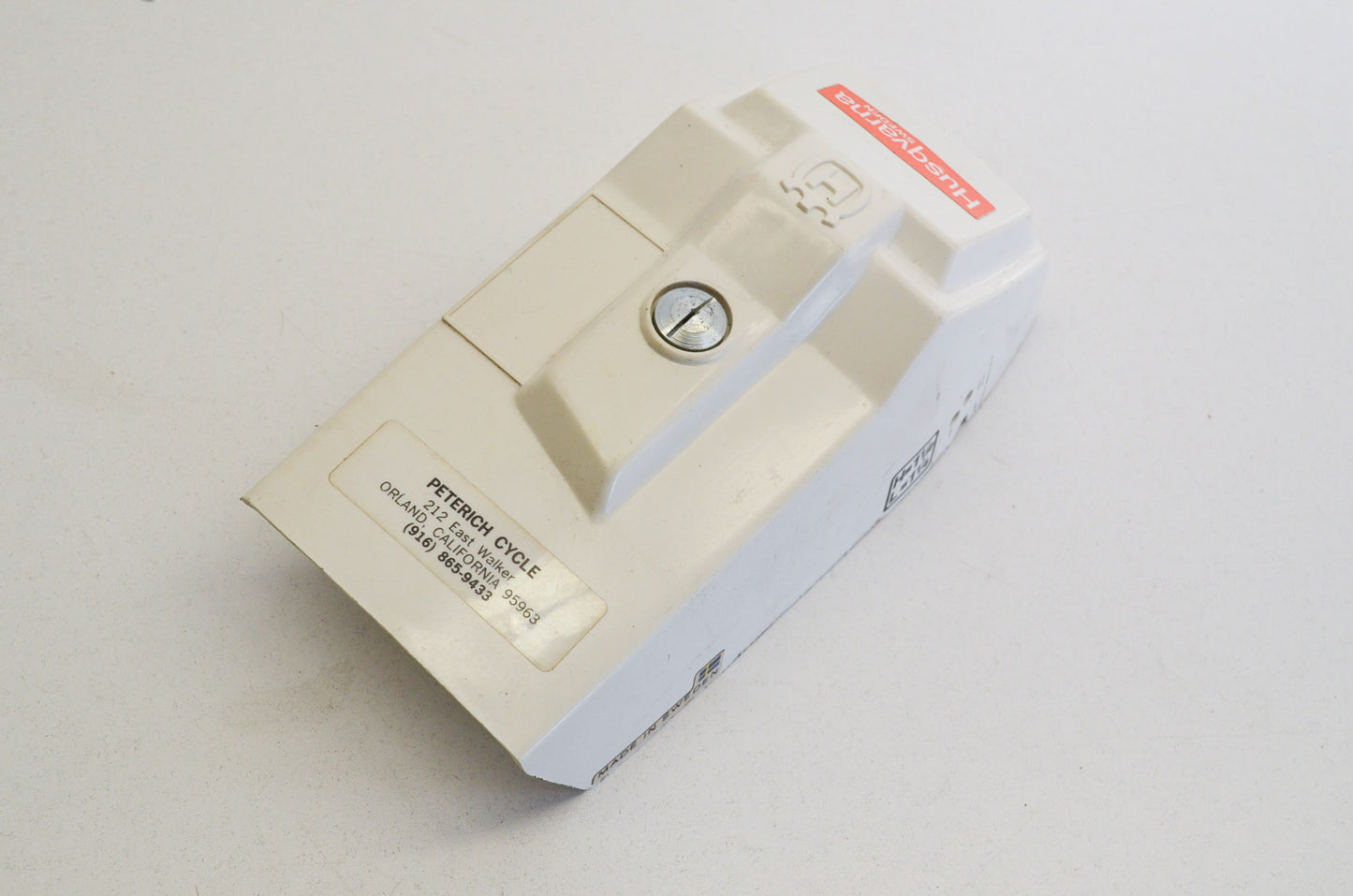 Cover White NOS