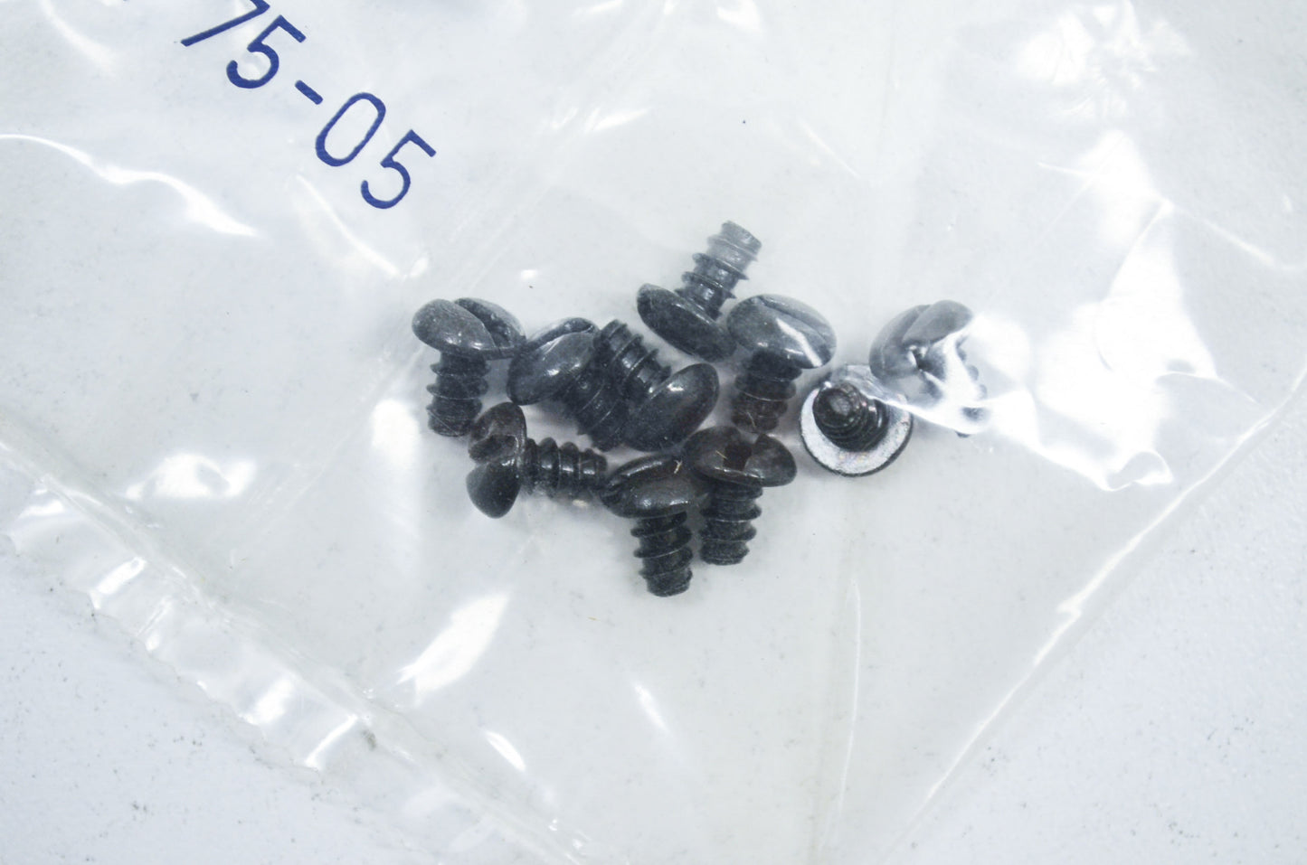 New OEM Husqvarna Screw QTY 10 2100 2101 238 242 266 268 281 288 298 61 66 NOS