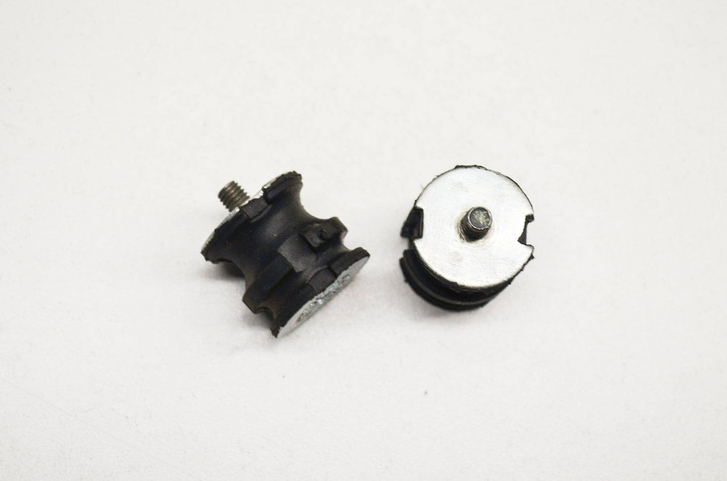 Anti Vibration Mount 244 RX 250 PS 266 268 36 R Qty 2 NOS