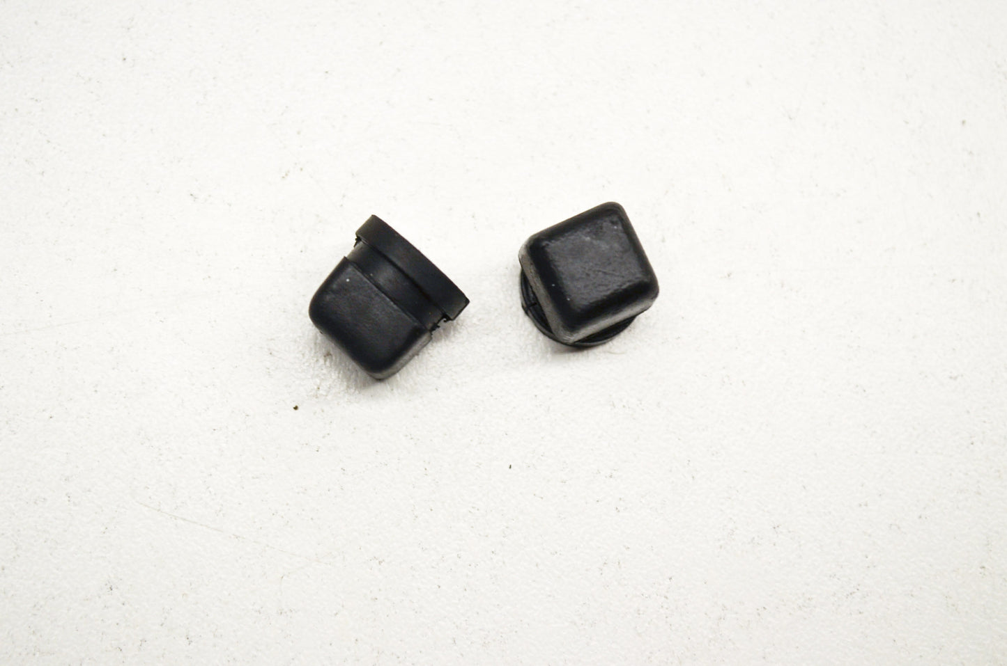 New OEM Husqvarna Buffer QTY 2 2100 2101 298 480 NOS
