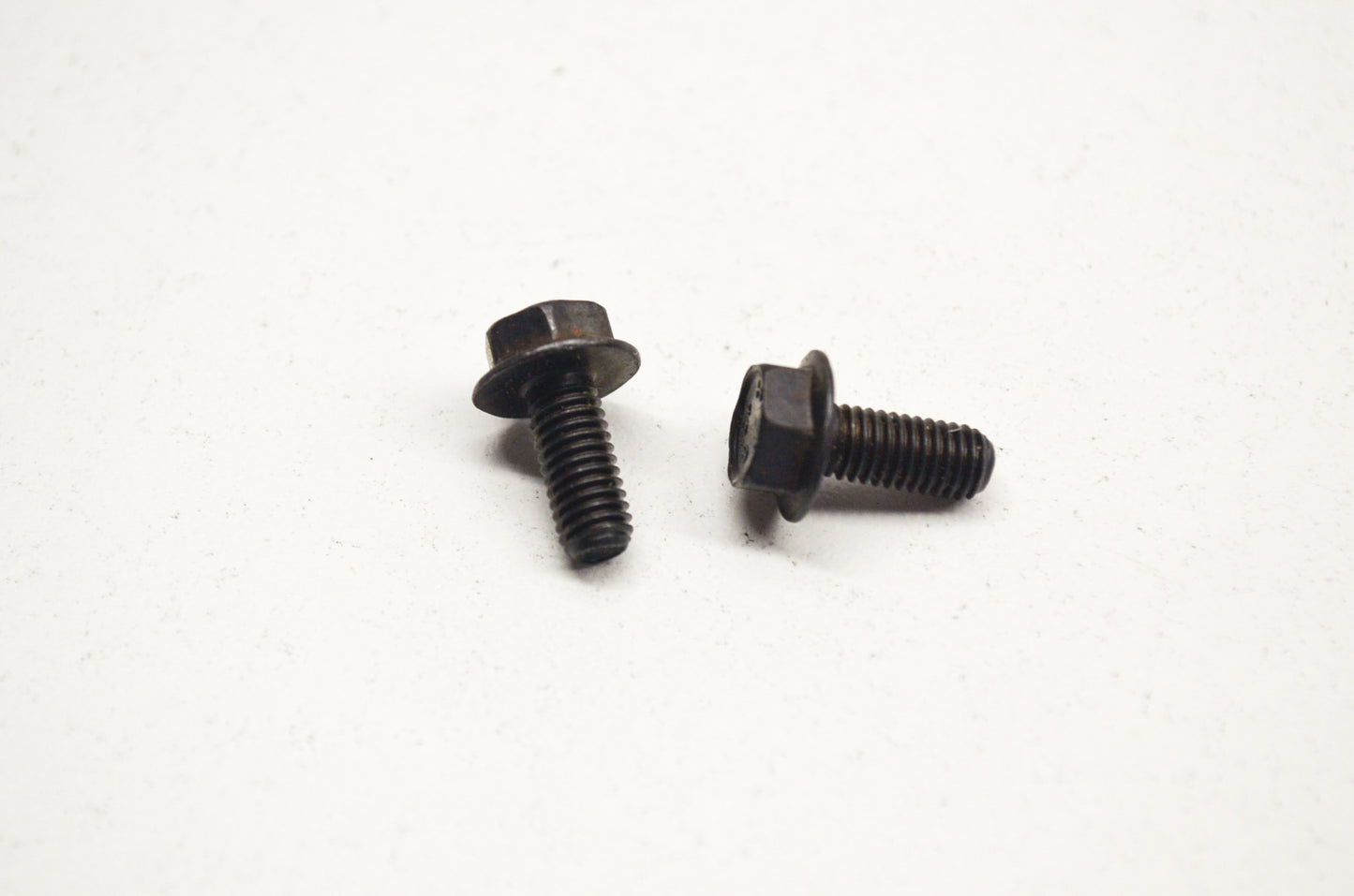 New OEM Husqvarna Bolt QTY 2 125 22 266 268 3120 371 K 03 NOS