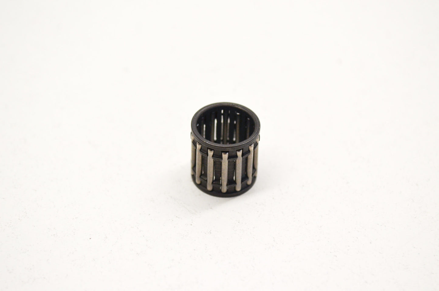 New OEM Husqvarna Piston Pin Bearing 162 266 268 272 61 66 NOS