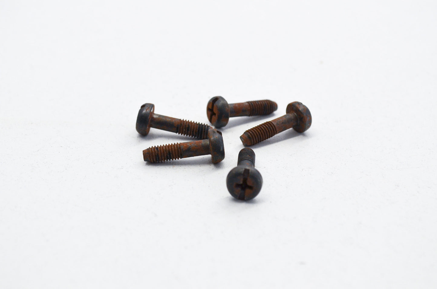 Side Cover Screw 353 357 362 371 372 394 570 Qty 5 NOS