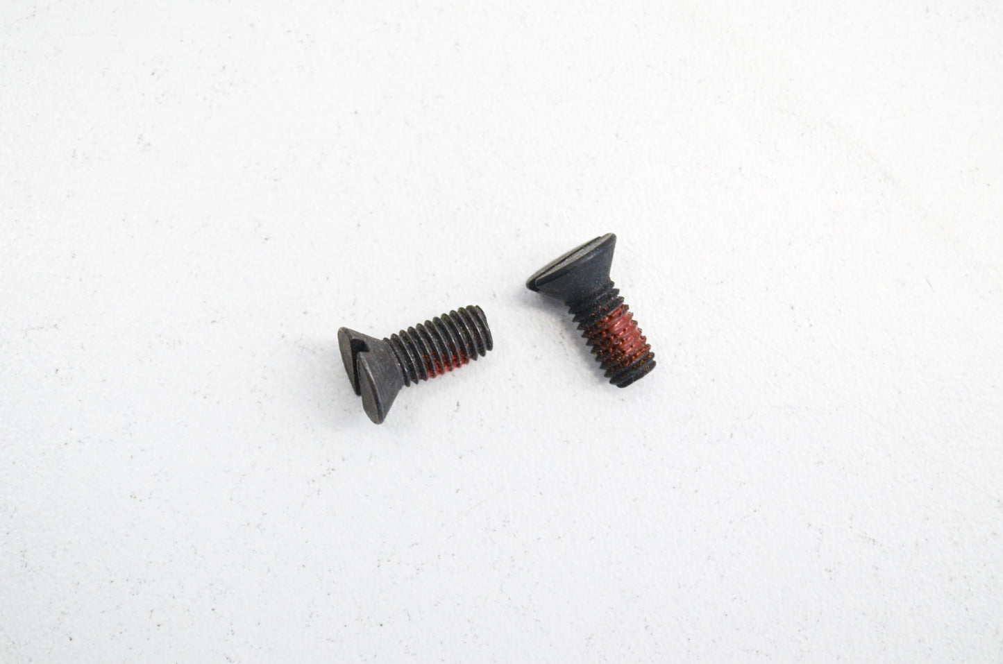 New OEM Husqvarna Screw QTY 2 162 165 181 2100 2101 262 266 281 288 NOS