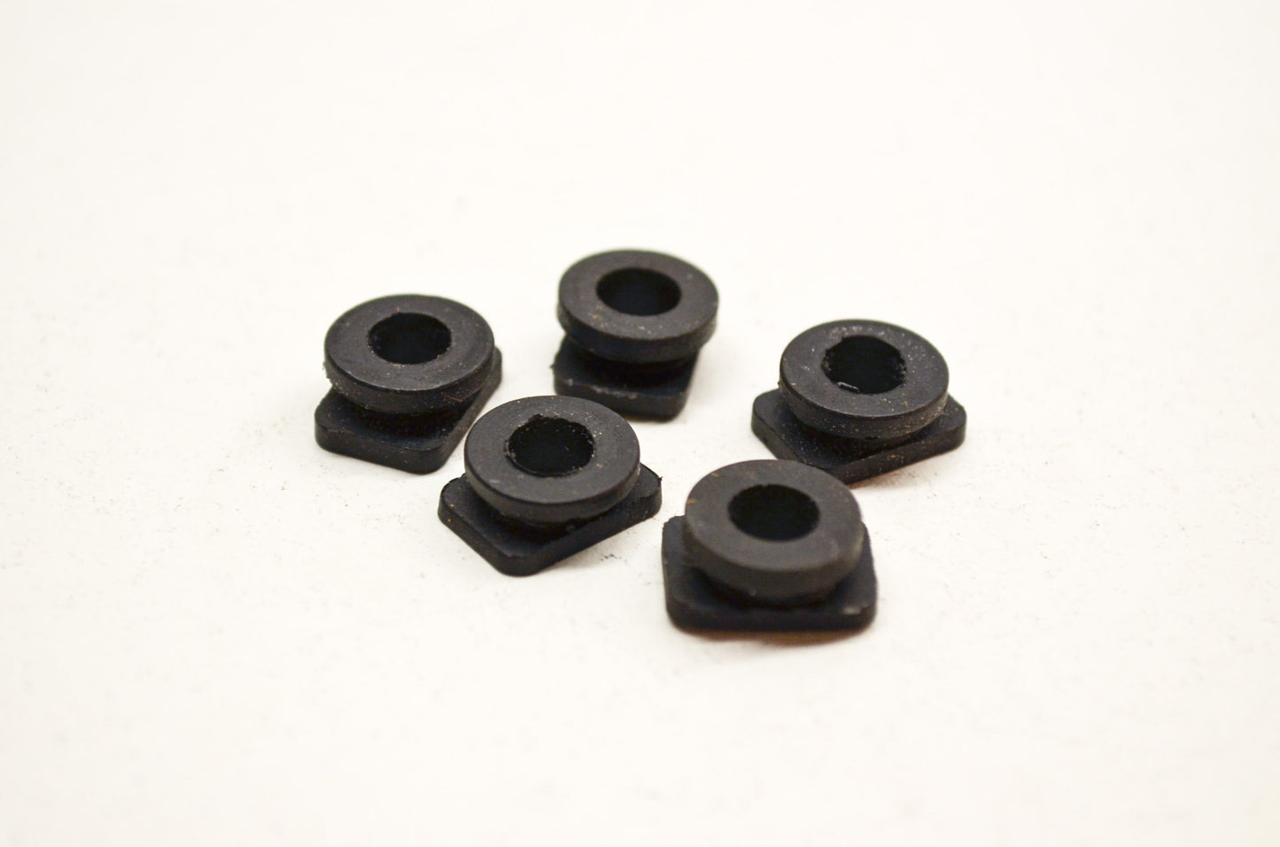 New OEM Husqvarna Bushing QTY 5 181 266 268 281 288 394 40 61 66 NOS