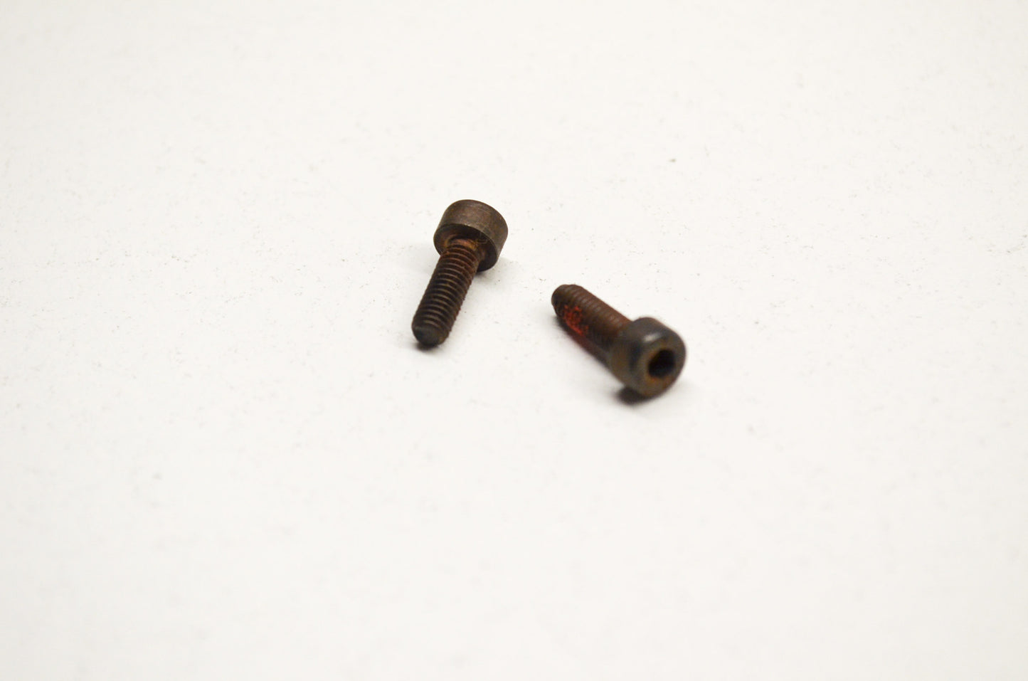 Screw 254 257 262 266 281 288 385 EPA 390 66 Qty 2 NOS