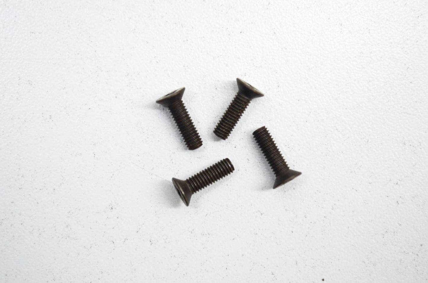 New OEM Husqvarna Screw QTY 4 254 262 272 281 288 385 EPA 390 394 395 EPA NOS