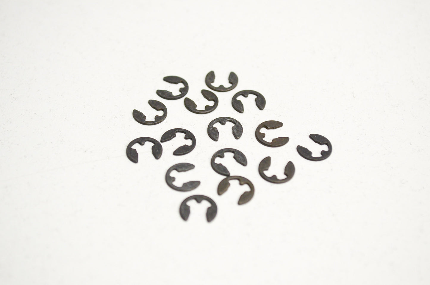 E-rings 323 325 326 327 455 51 Qty 15 NOS