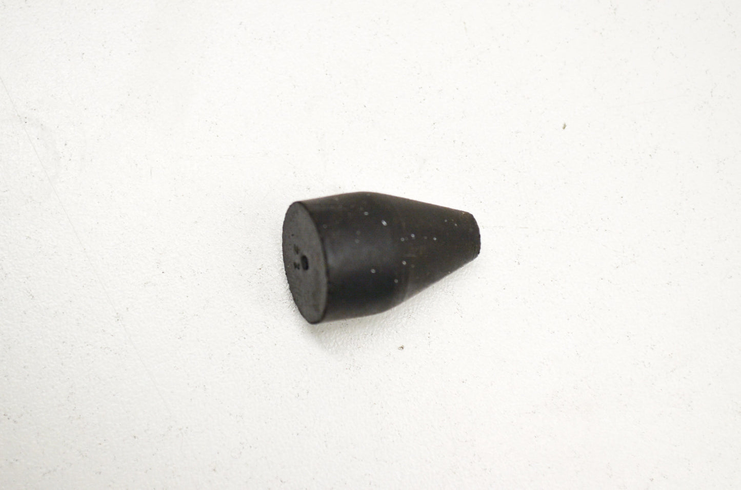 New OEM Husqvarna Rubber Mount 36 41 136 137 141 142 NOS