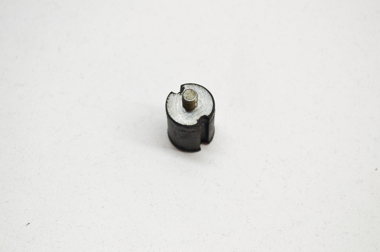 OEM Husqvarna 501530501, 501-53-05-01 Anti Vibration Element NOS