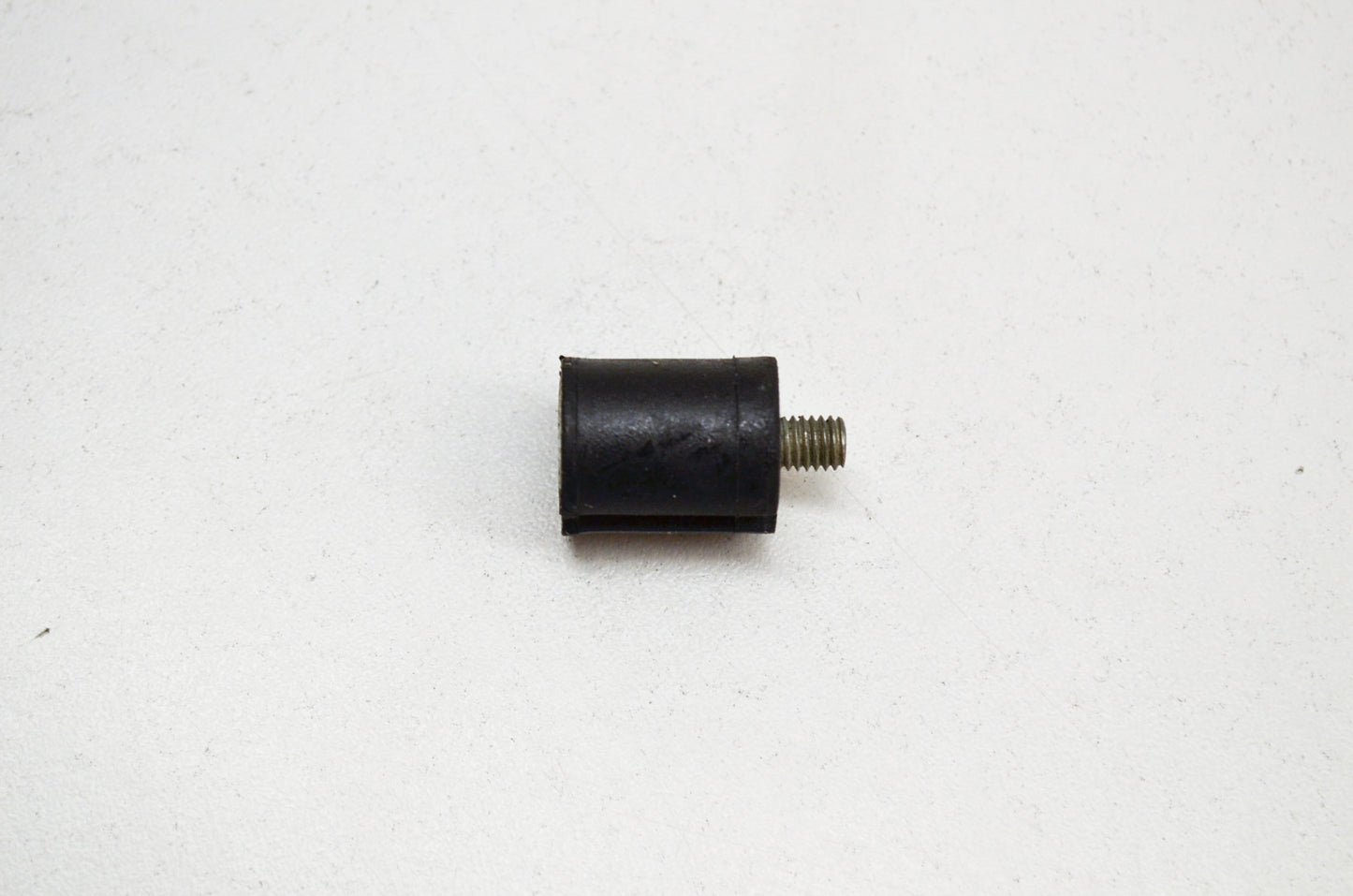 OEM Husqvarna 501530501, 501-53-05-01 Anti Vibration Element NOS