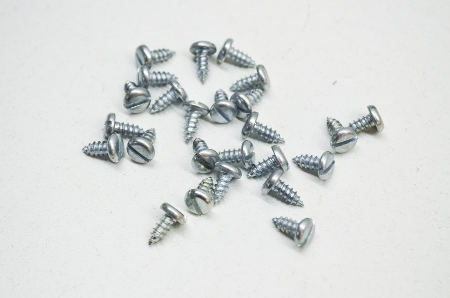 Screw 154 181 254 266 3120 50 51 55 61 Qty 25 NOS