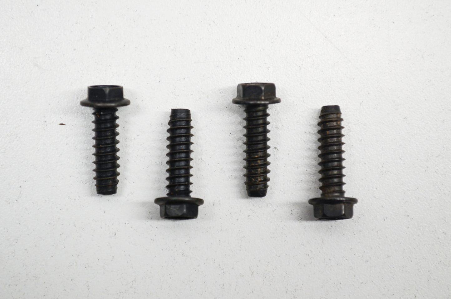 New OEM Husqvarna Screw QTY 4 281 288 NOS