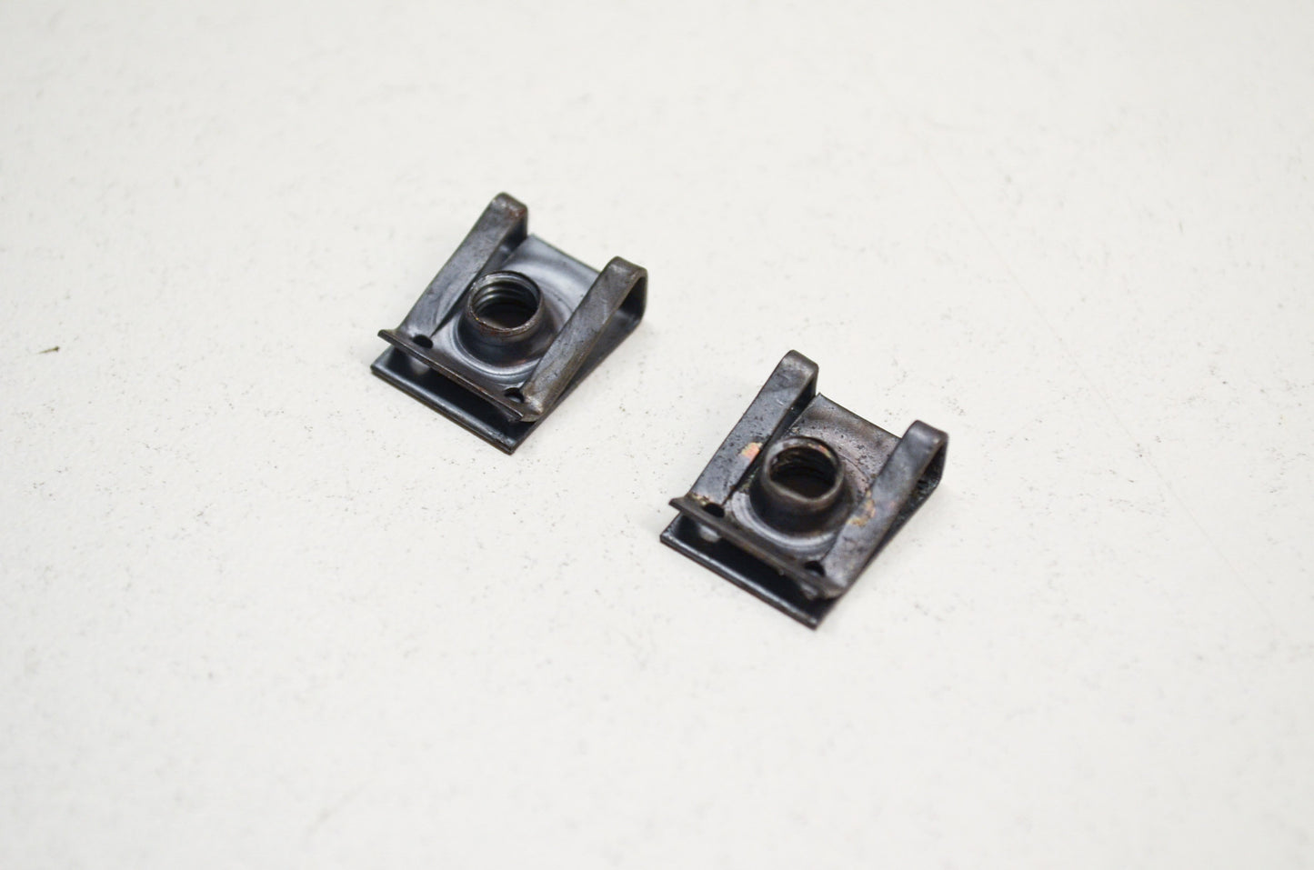New OEM Husqvarna Clip 350 Black QTY 2 340 345 350 356 455 460 461 NOS