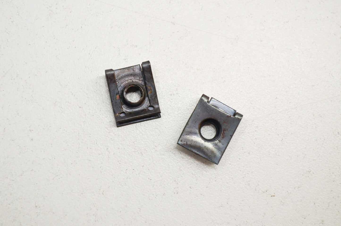 New OEM Husqvarna Clip 350 Black QTY 2 340 345 350 356 455 460 461 NOS