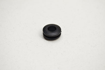 New OEM Husqvarna Rubber Bushing 2100 2101 285 298 NOS