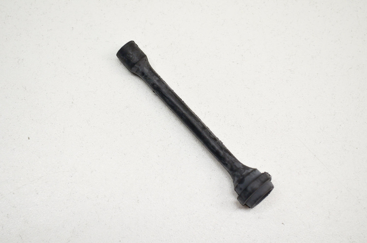 New OEM Husqvarna Oil Hose 238 242 246 254 257 261 EPA 262 42 44 NOS