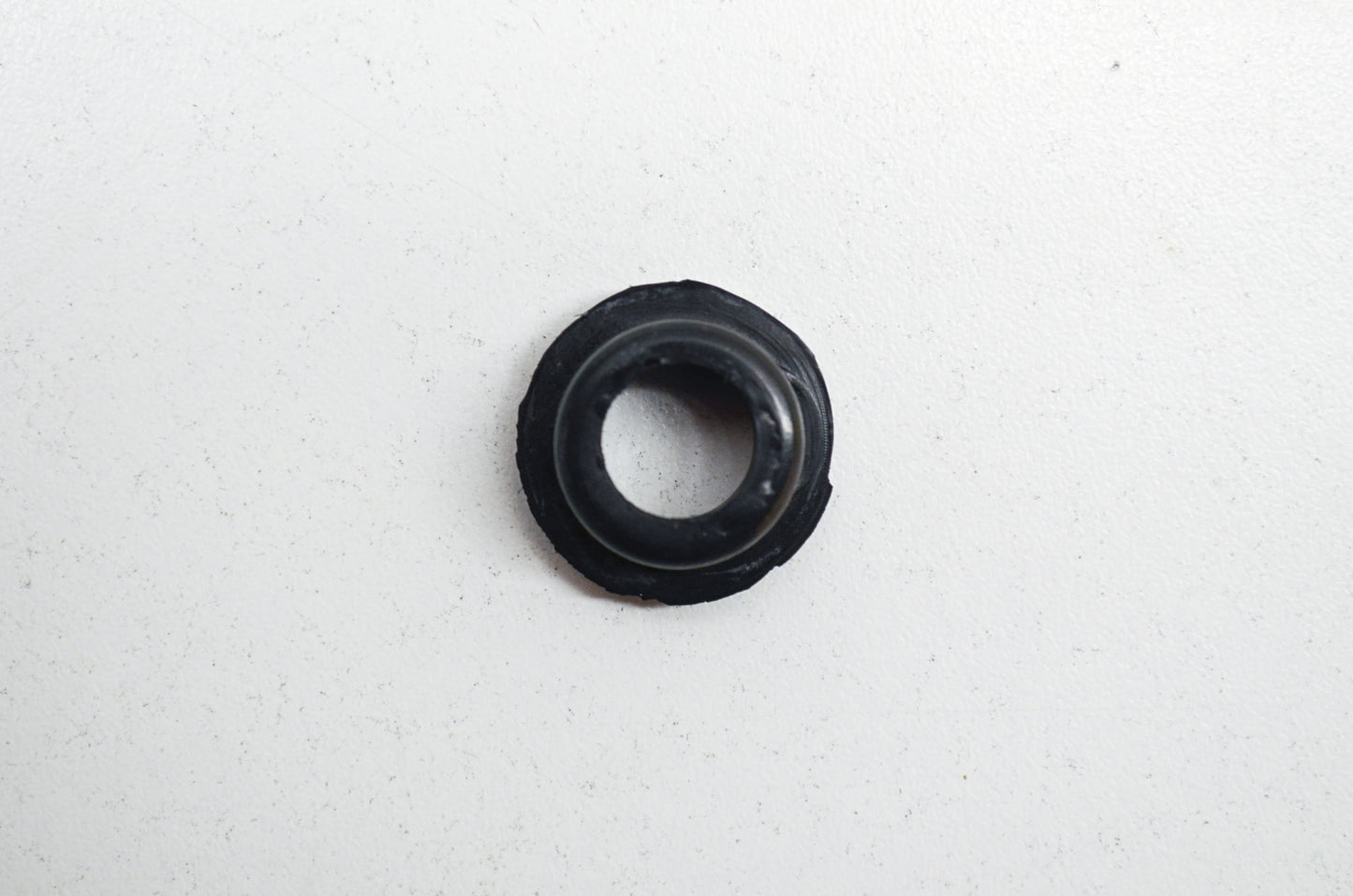 New OEM Husqvarna Rubber Mount 65 77 NOS