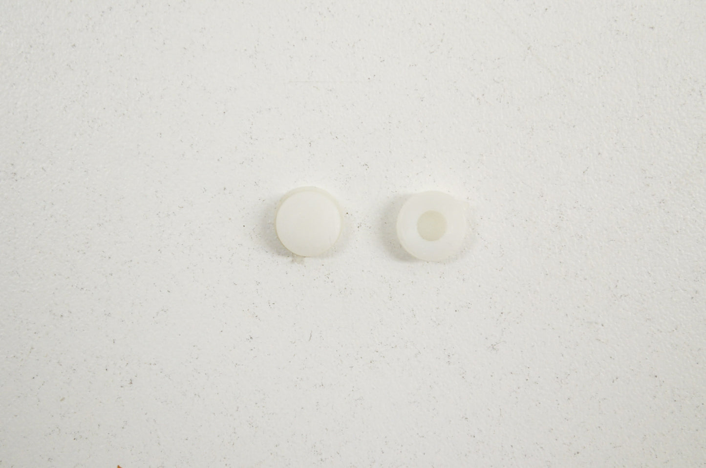 New OEM Husqvarna Plug QTY 2 2100 2101 285 298 480 NOS
