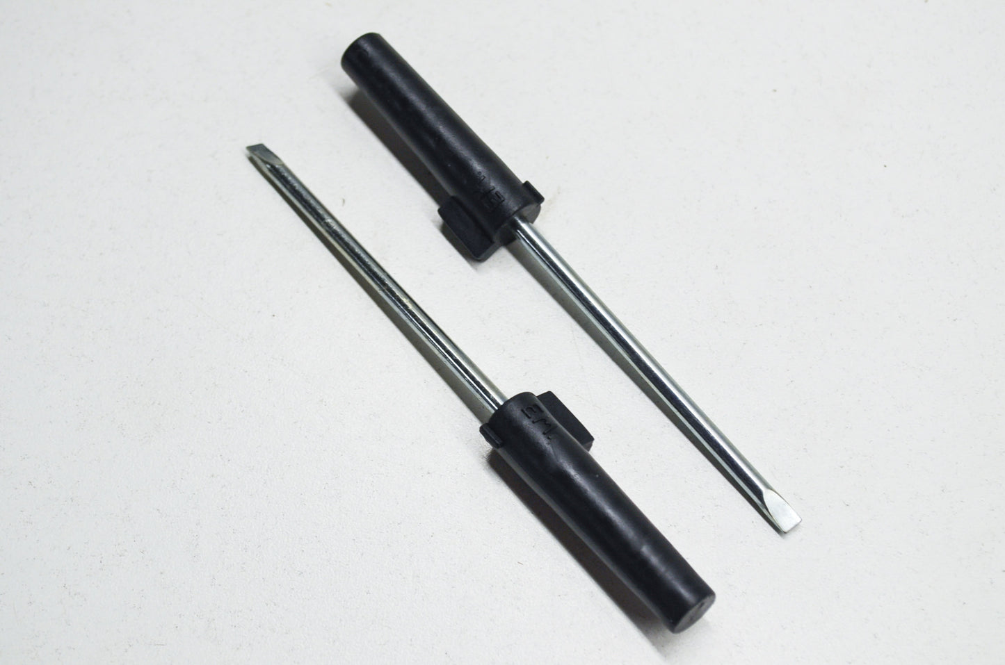 Screwdriver 225 235 238 240 262 266 288 44 Qty 2 NOS