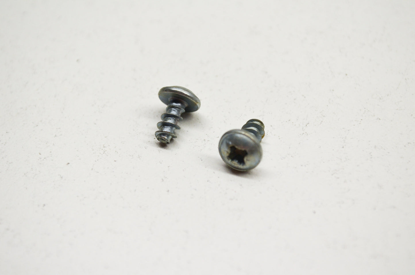 New OEM Husqvarna Screws QTY 2 235 250 PS 50 NOS