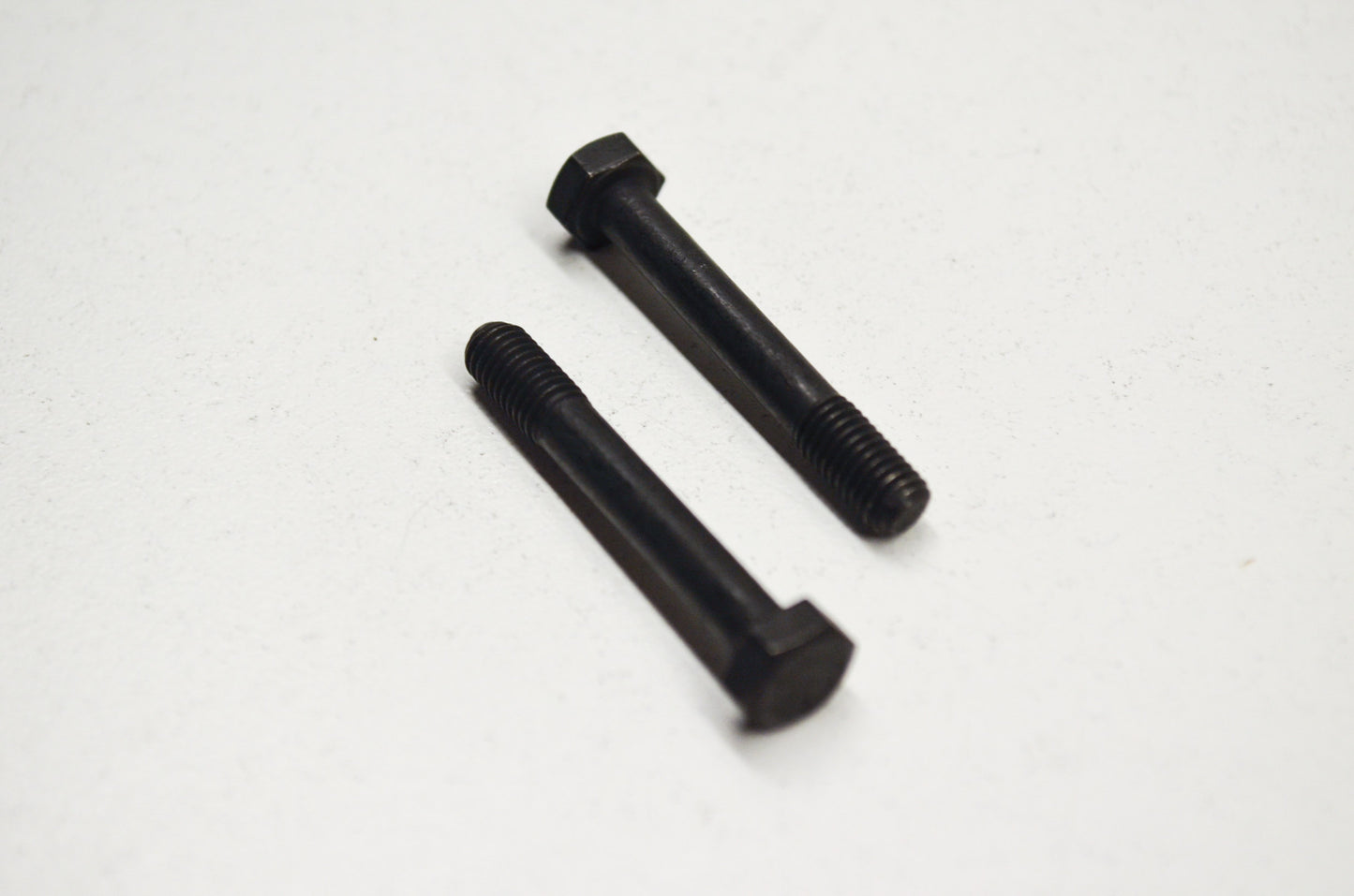 New OEM Husqvarna Screw QTY 2 362 365 Special EPA 371 372 NOS