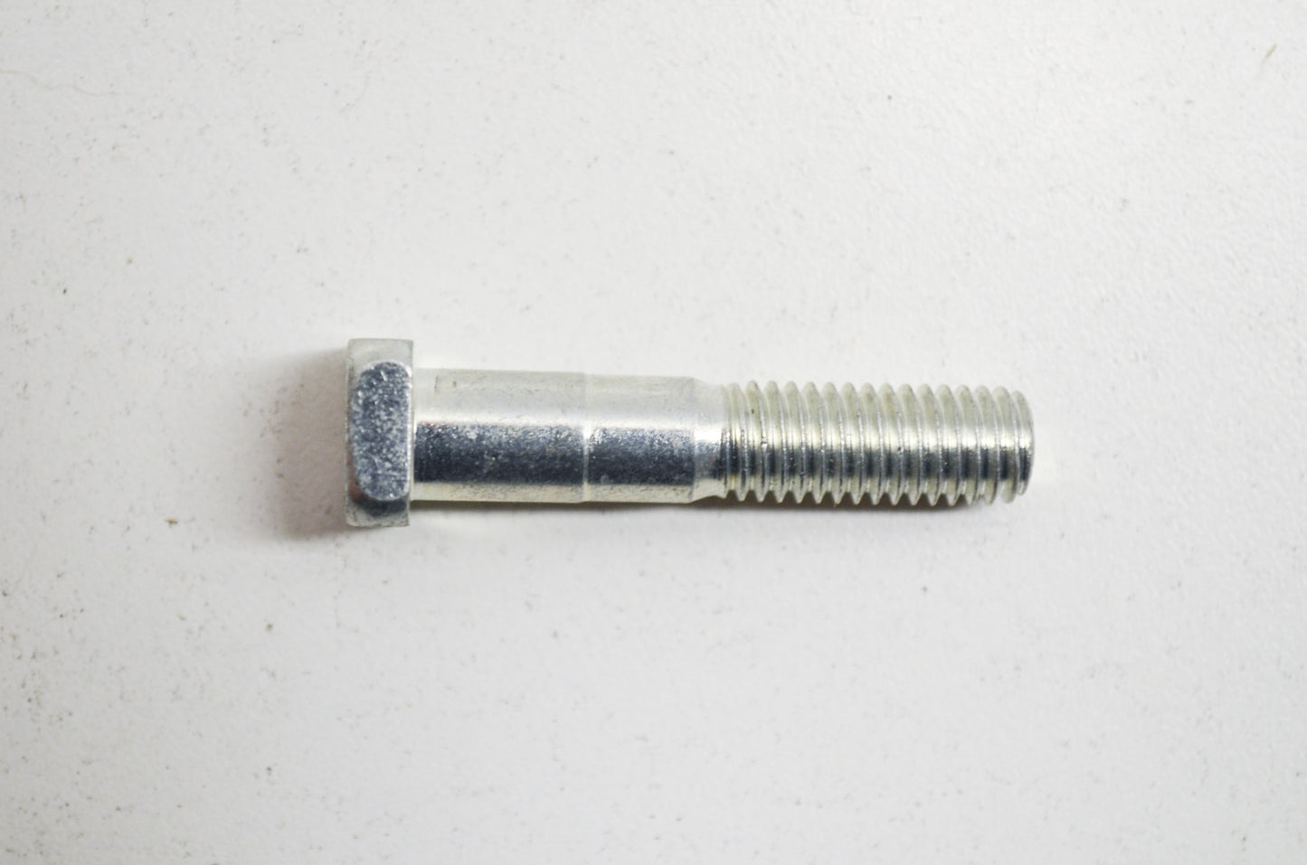 New OEM Husqvarna Bar Stud 136 137 141 142 36 41 NOS
