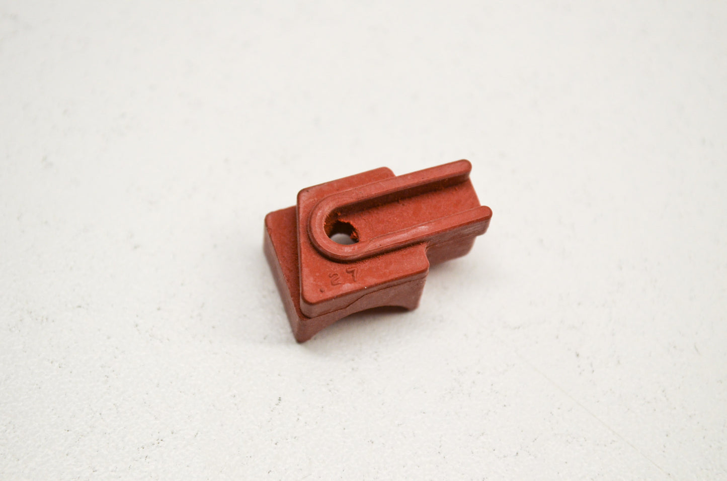 New OEM Husqvarna Pump Support Red 36 41 NOS