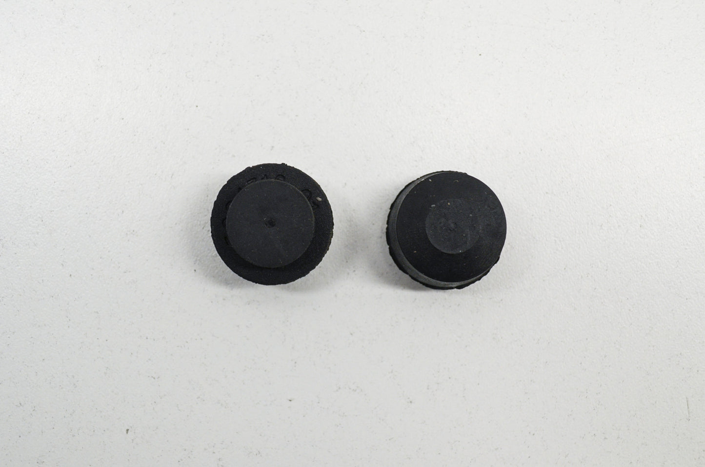 New OEM Husqvarna Grommet QTY 2 394 395 EPA KV 03 NOS