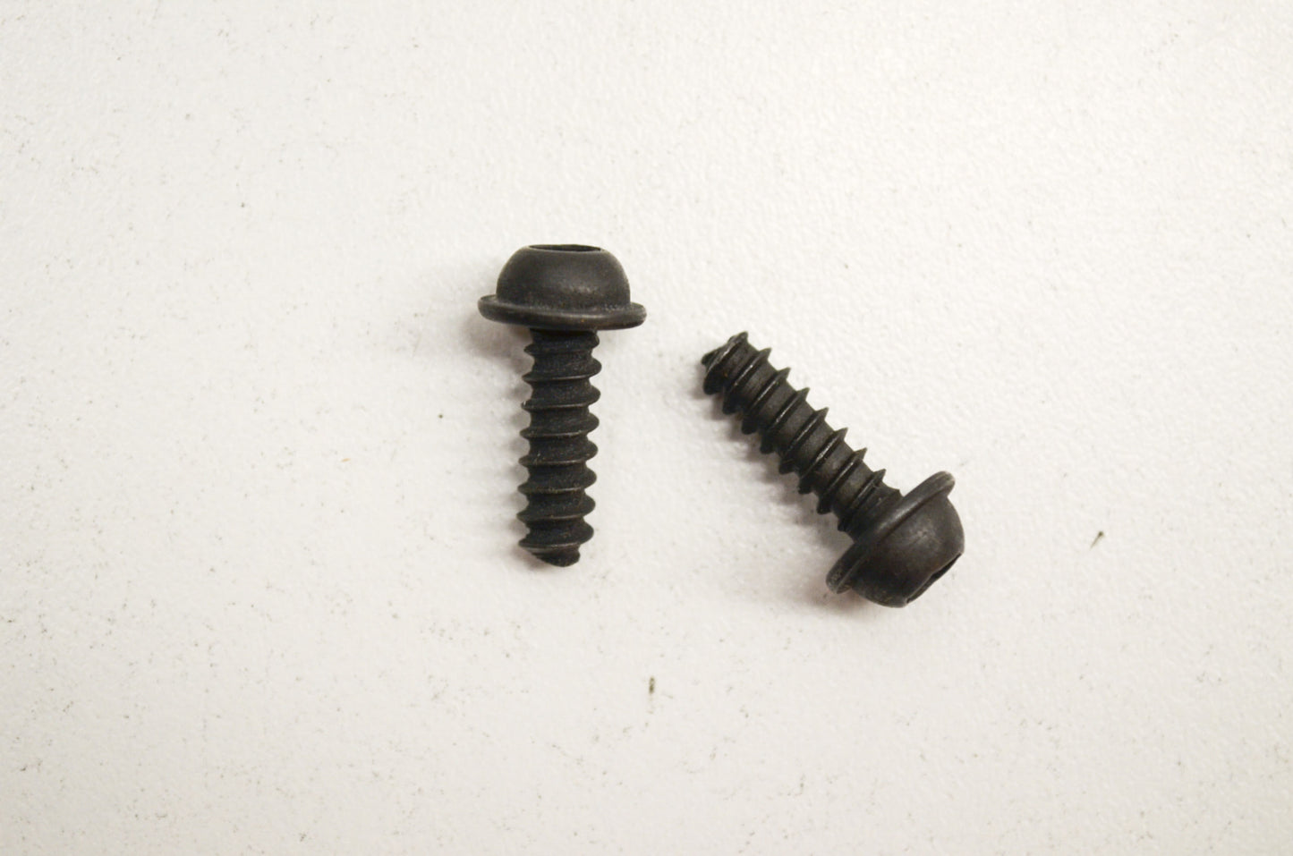 New OEM Husqvarna Screw QTY 2 36 41 136 141 235 240 NOS