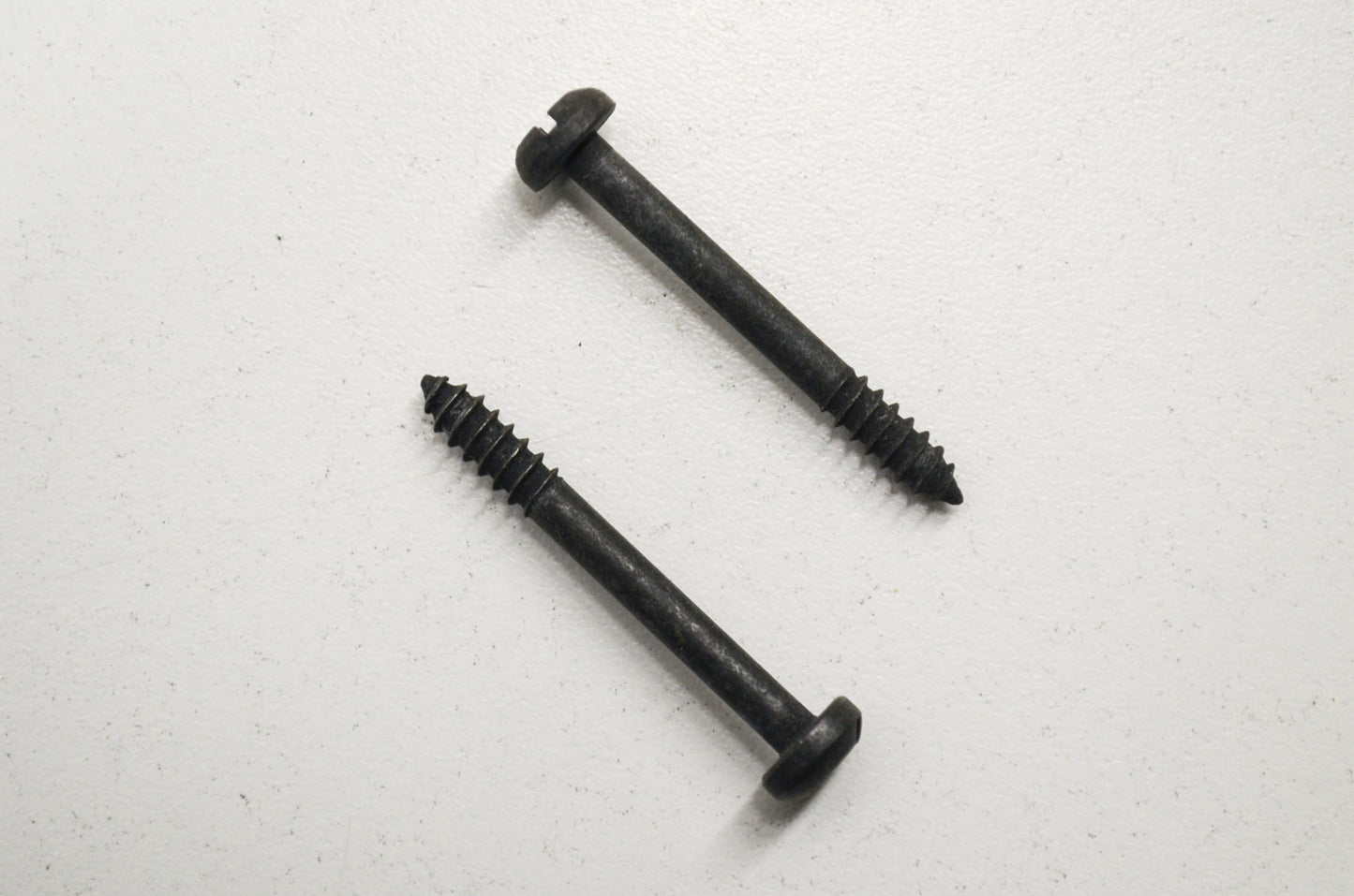 New OEM Husqvarna Screw QTY 2 136 137 141 142 36 NOS