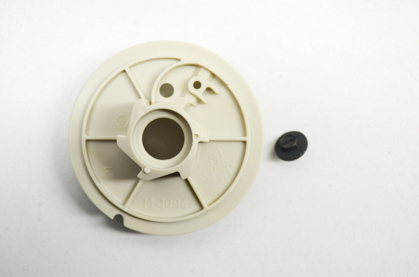 New OEM Husqvarna Starter Pulley 132 HBV NOS
