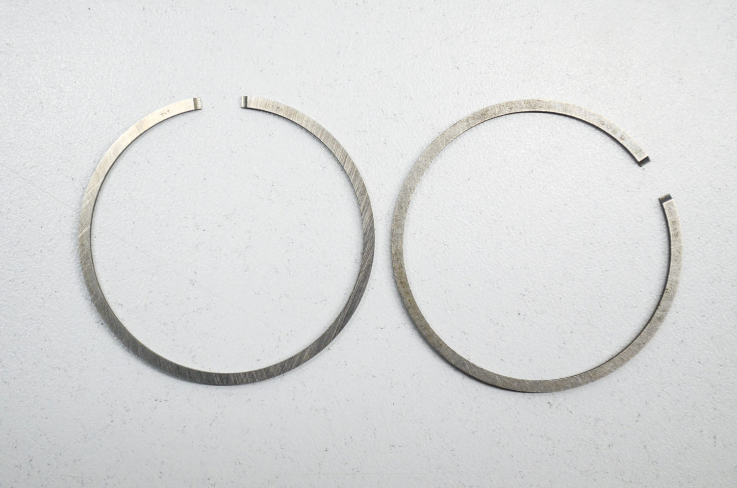 New OEM Husqvarna Piston Ring QTY 2 250 R 252 RX 254 350 353 50 51 55 NOS