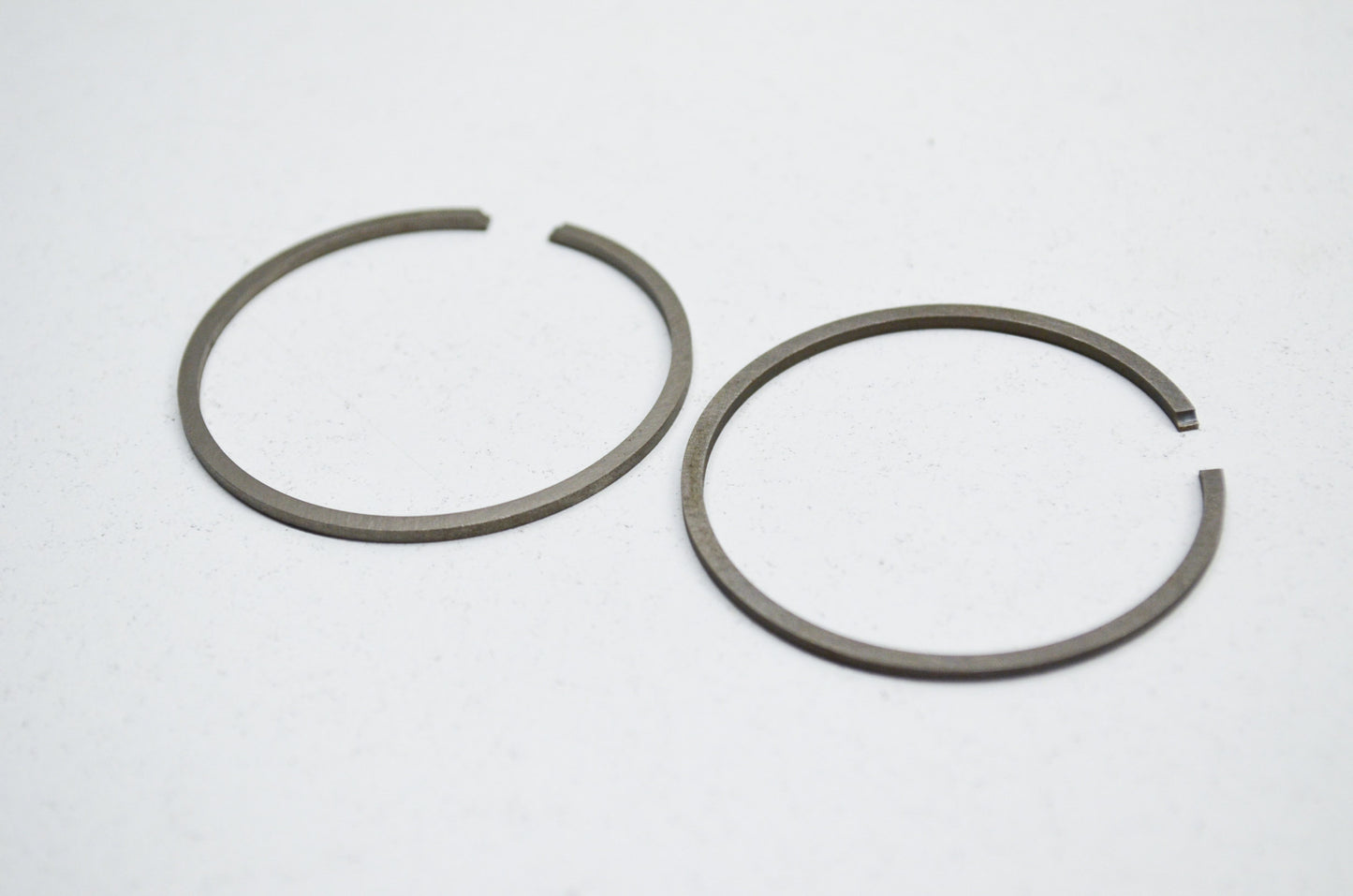 New OEM Husqvarna Piston Ring QTY 2 250 R 252 RX 254 350 353 50 51 55 NOS