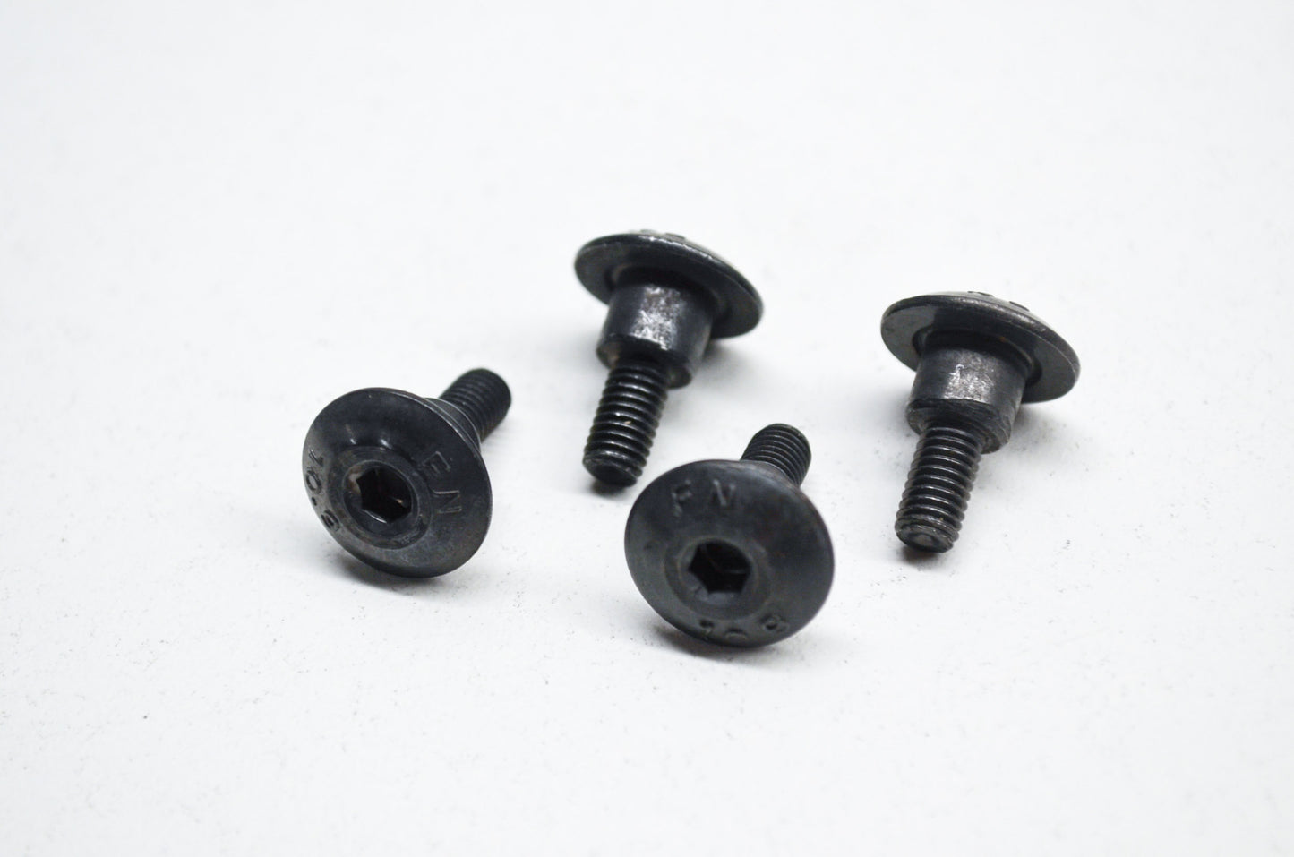 Blade Bolt 225H E-Tech Qty 4 NOS