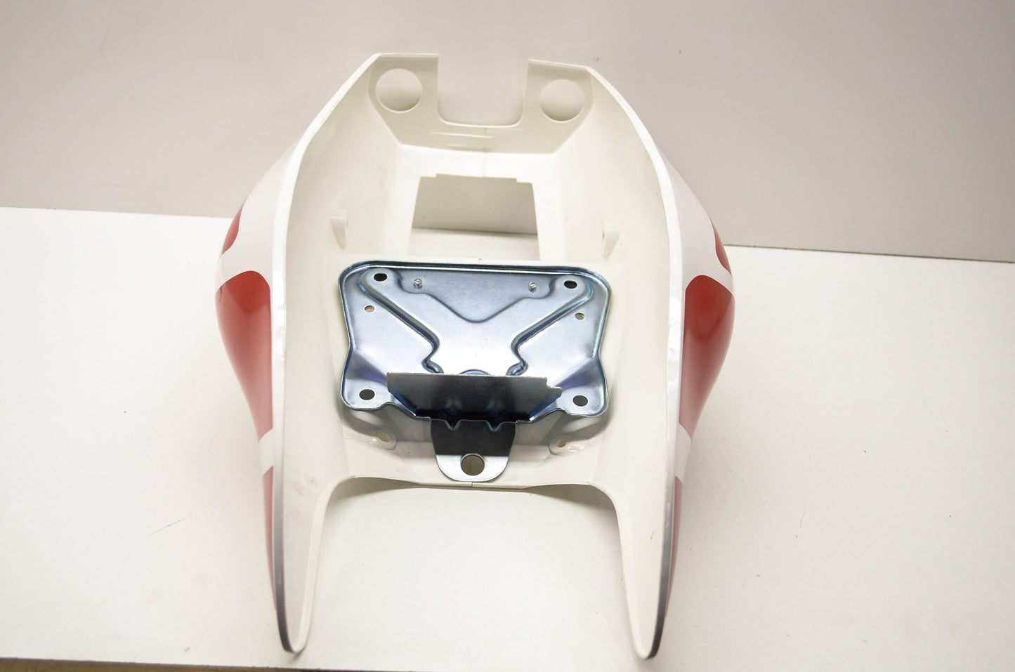 YSR50 White & Red Seat Cowl NOS