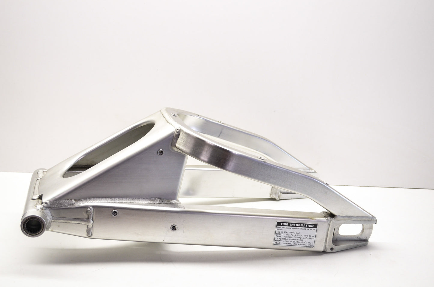 Yamaha Swing Arm 00-01 R1