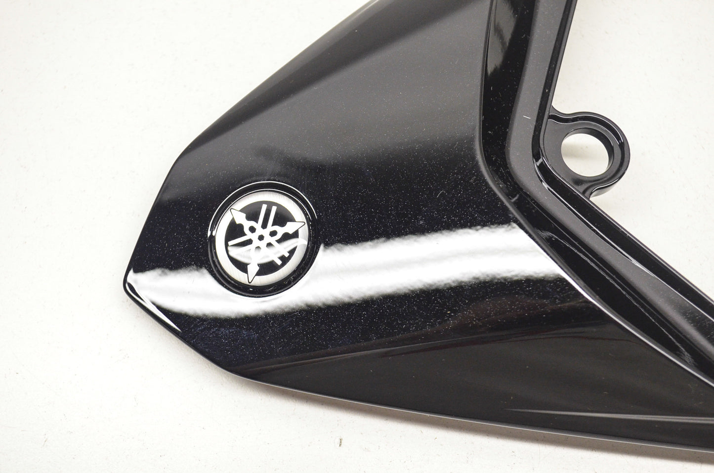 New OEM Yamaha Black Side Cover Assembly Fairing YZF R6 NOS
