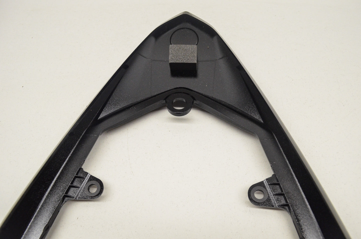 New OEM Yamaha Black Side Cover Assembly Fairing YZF R6 NOS