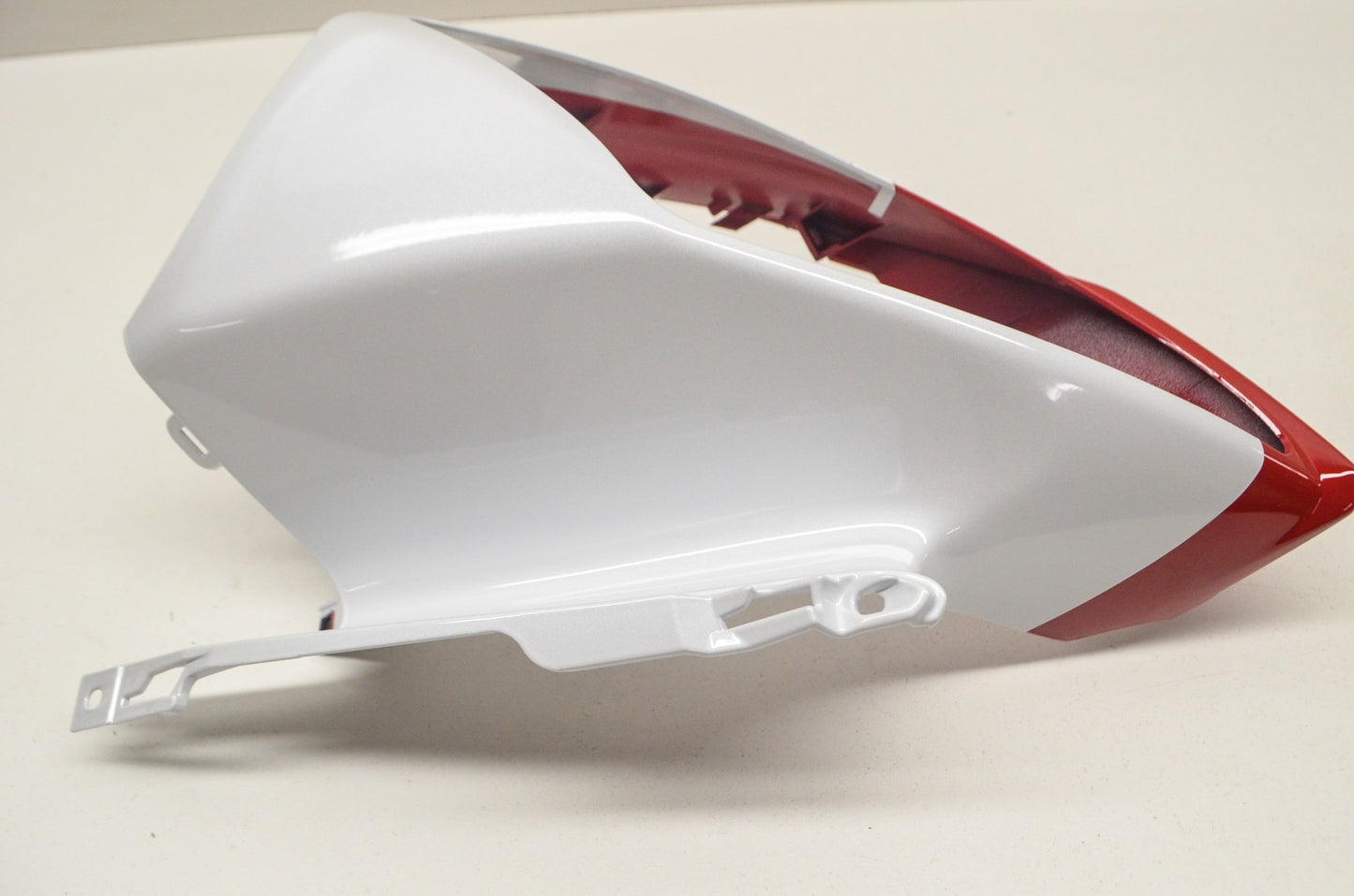 New OEM Yamaha Two Tone Front Upper Body Fairing 2012 YZF-R6 NOS